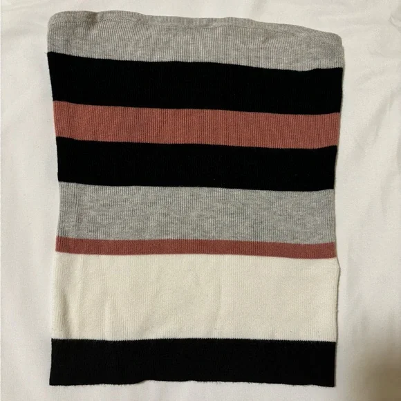 🩷Dynamite Tube Top - Picture 3 of 10